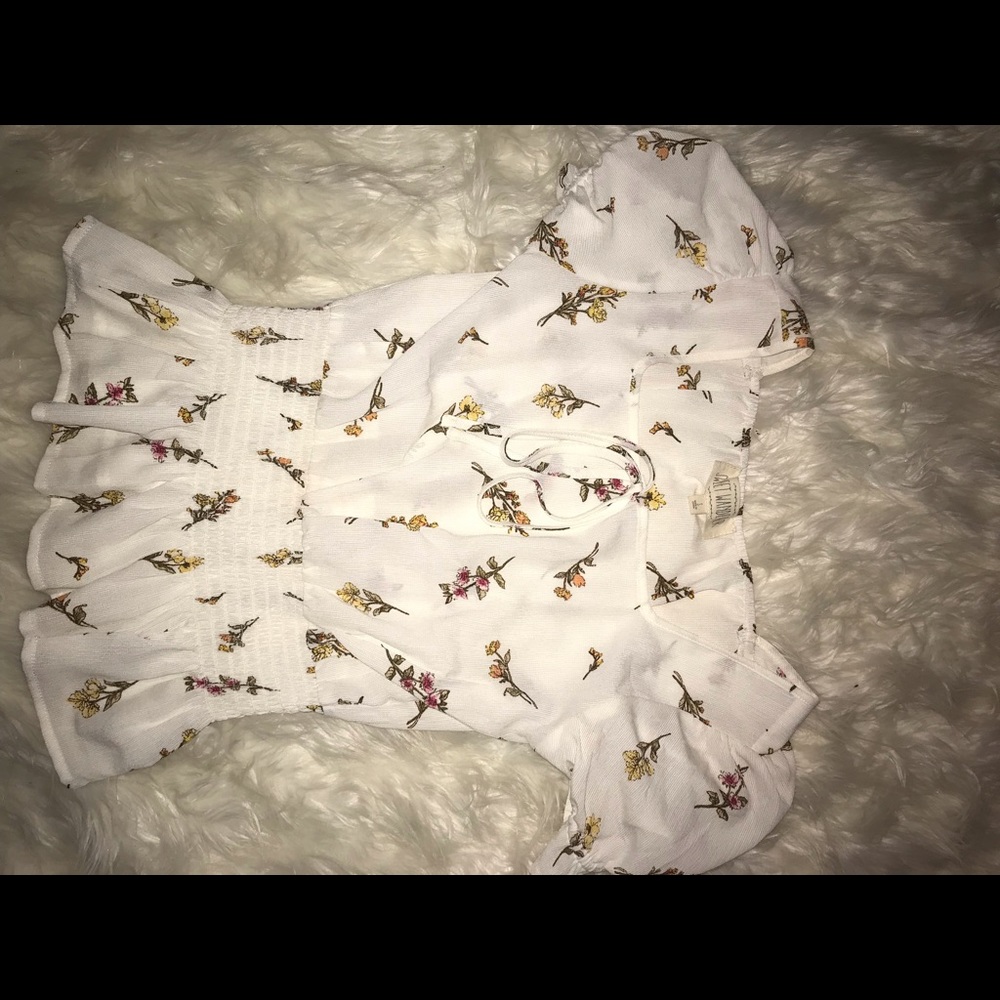 Sz small cute blouse never worn